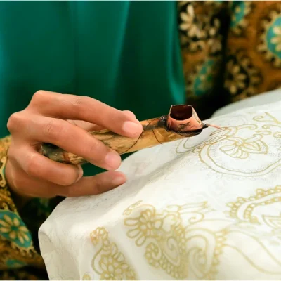 Batik Workshop activities at the sun of granary ubud